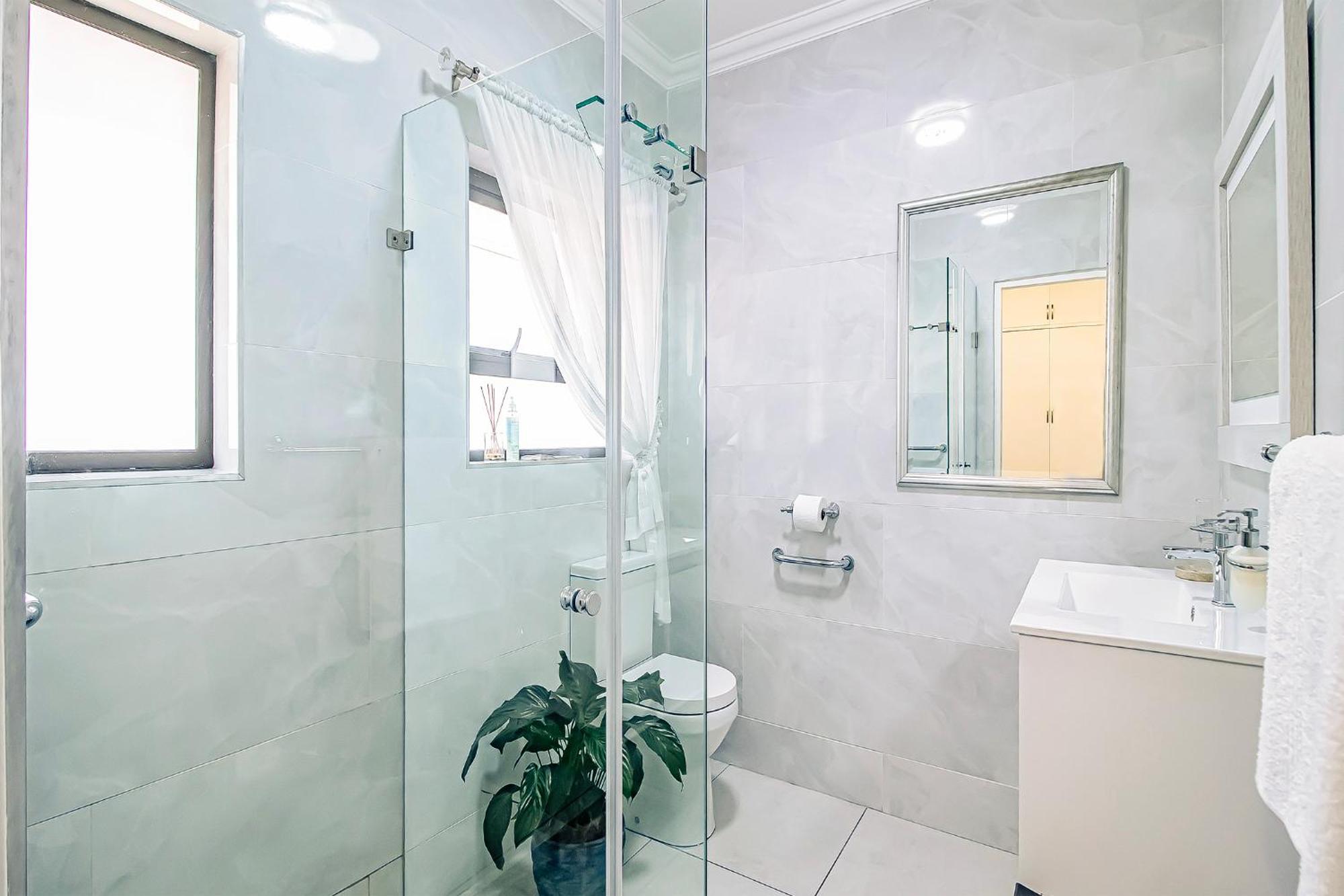 Leozet Self Catering Apartment Претория Екстериор снимка