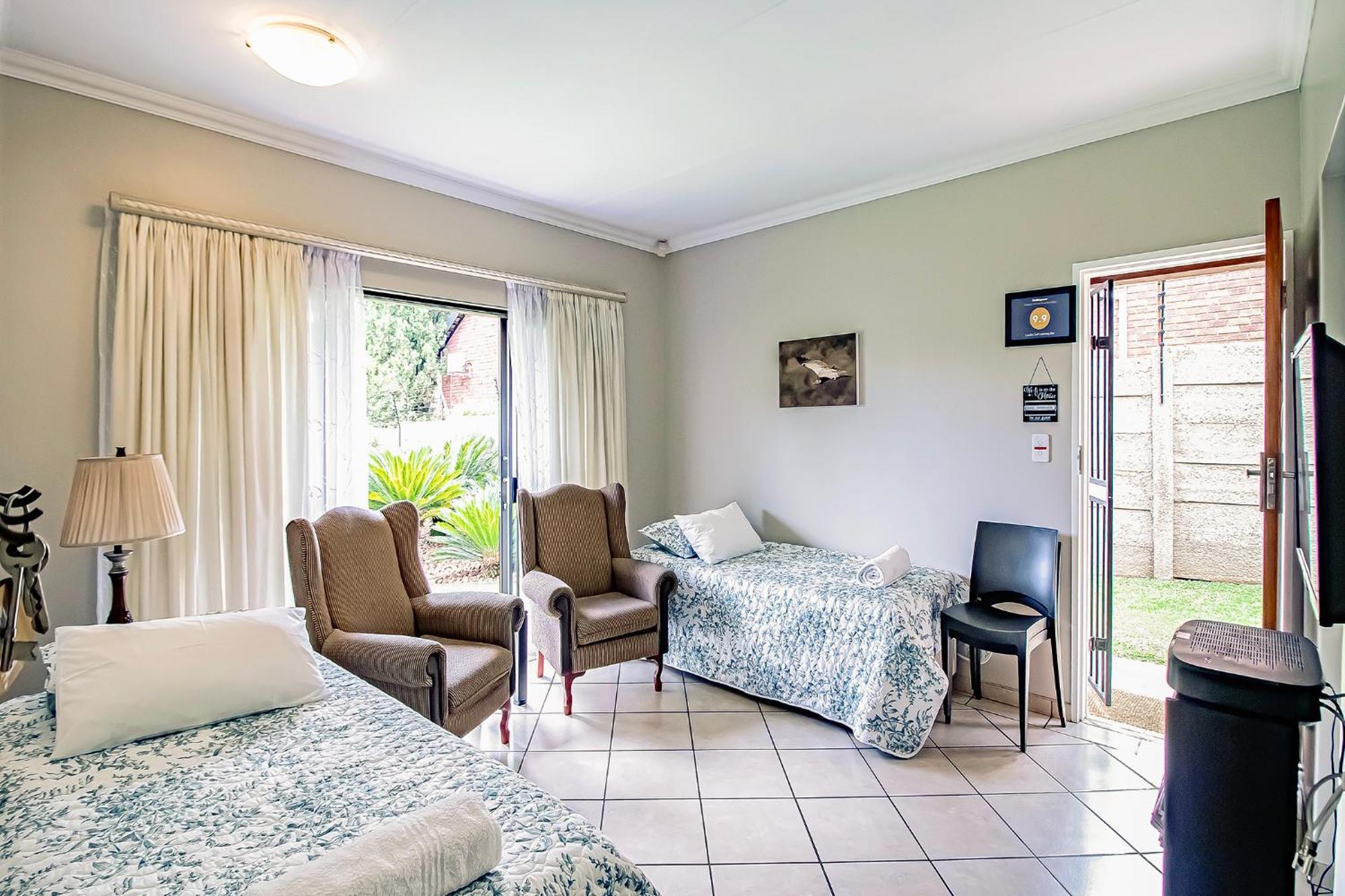 Leozet Self Catering Apartment Претория Екстериор снимка