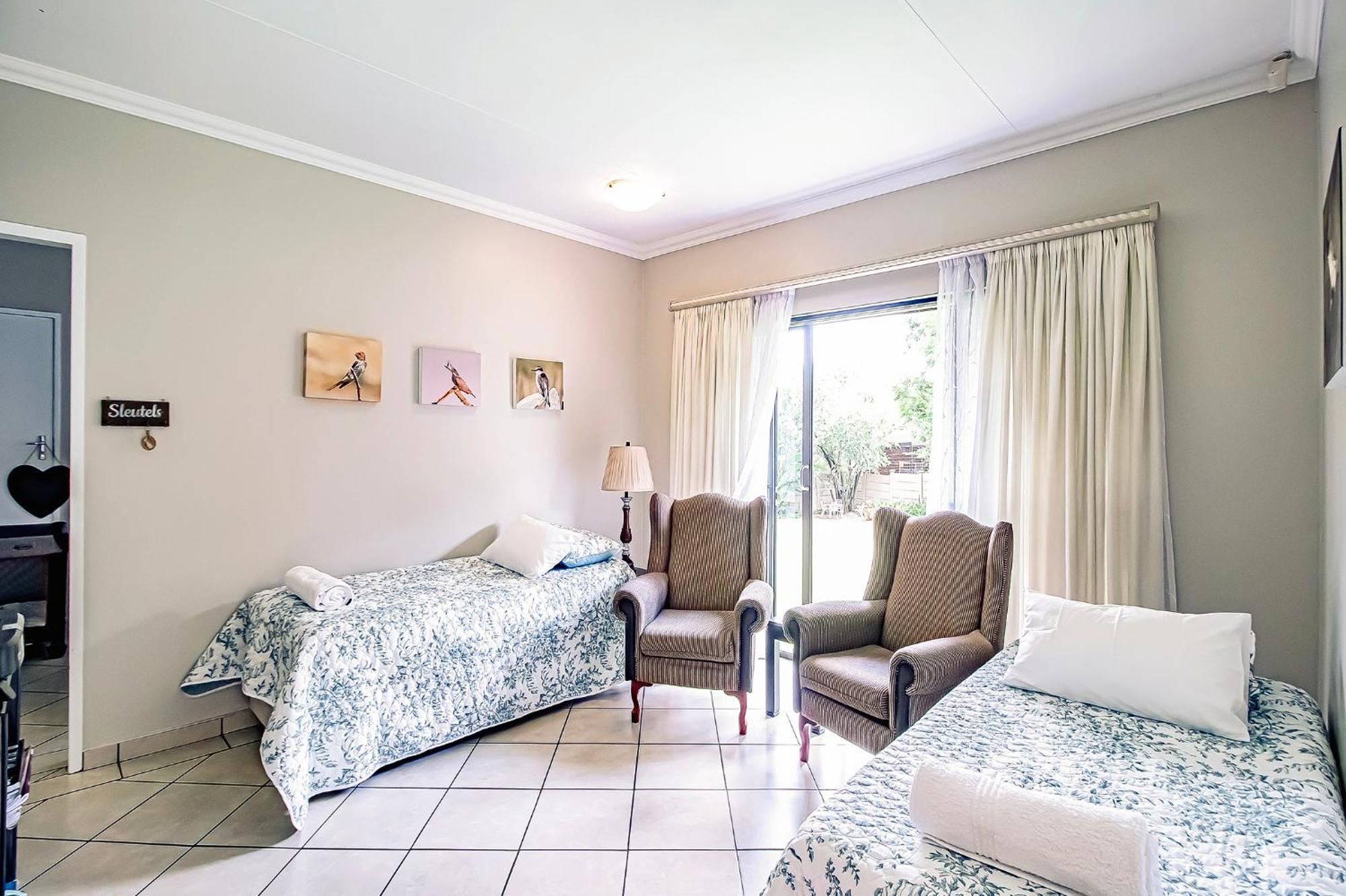 Leozet Self Catering Apartment Претория Екстериор снимка